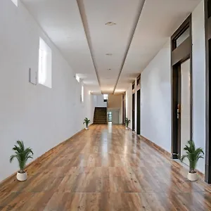 Hotel O Paradise
