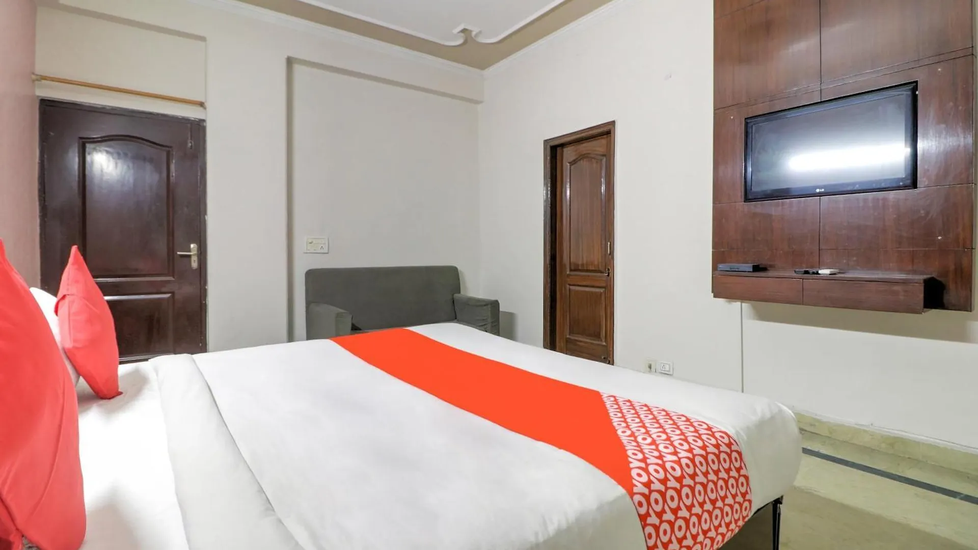 Hotel O Classy Inn New Delhi