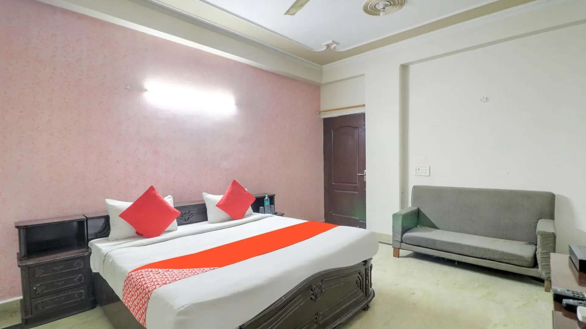 Hotel O Classy Inn New Delhi 3*,  India
